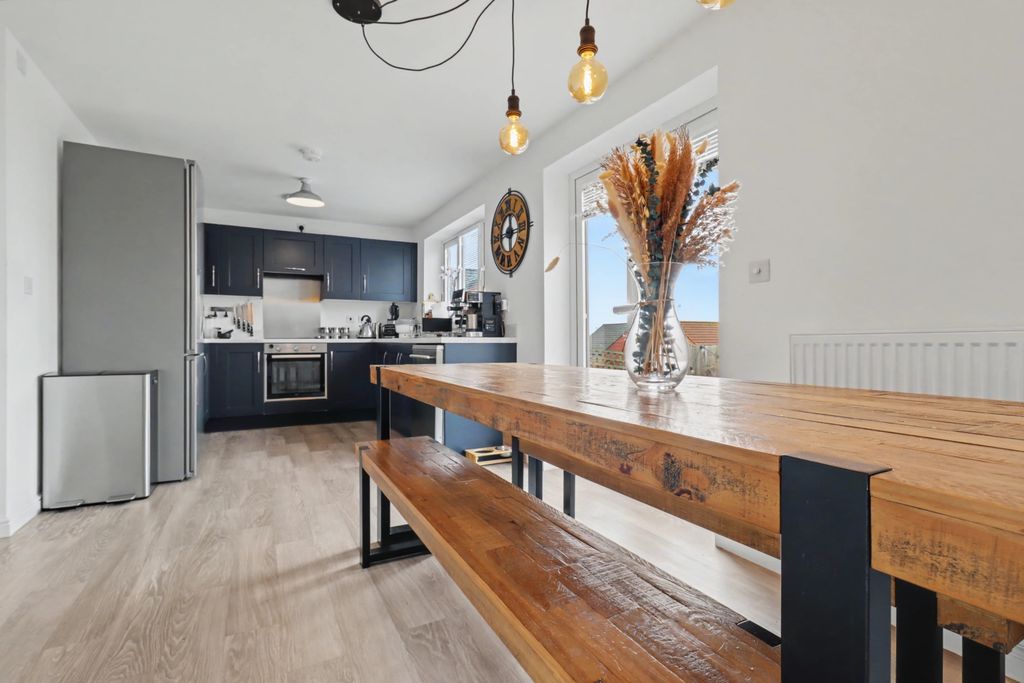 Property photo 3 of 23 3- Rob Hammond Ewemove Pontefract