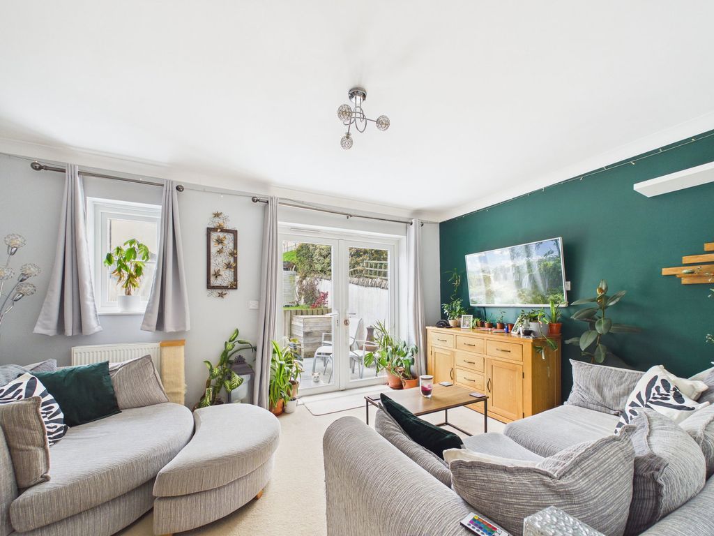 Property photo 2 of 22