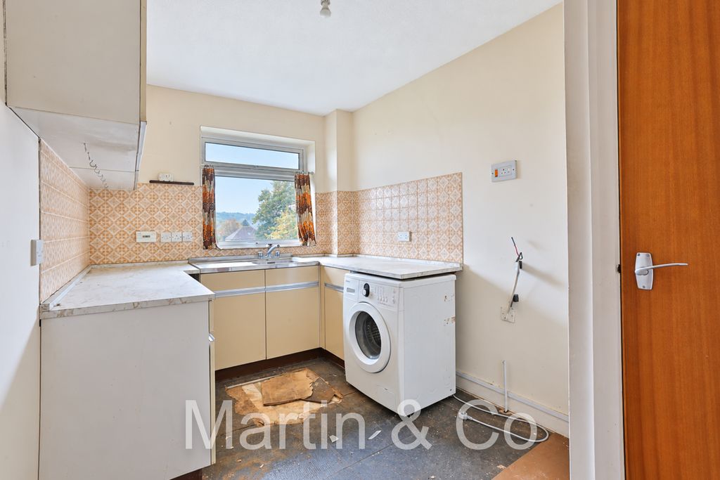 Property photo 2 of 14 1784141785 - 9