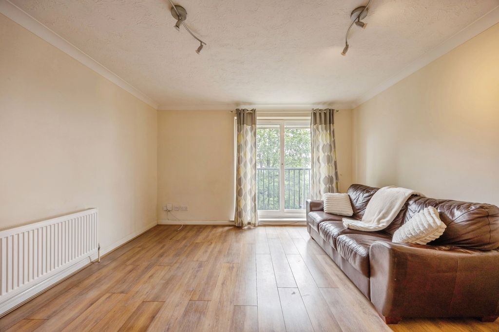 Property photo 2 of 20 Pbox-Img.Jpg