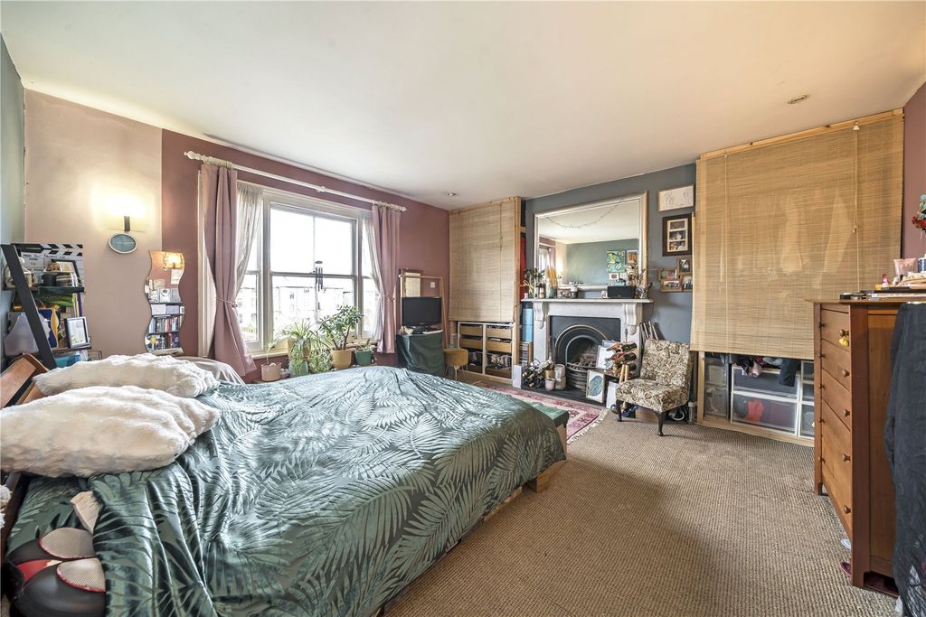 Property photo 3 of 10 Picture No. 02