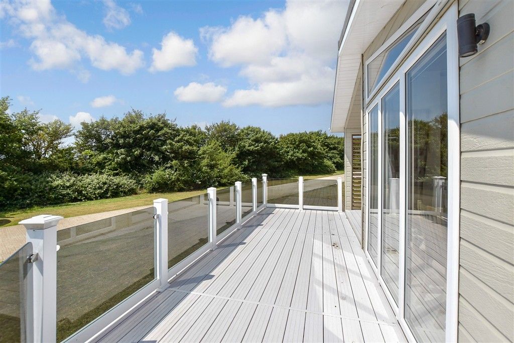 Property photo 2 of 10 Balcony / Terrace