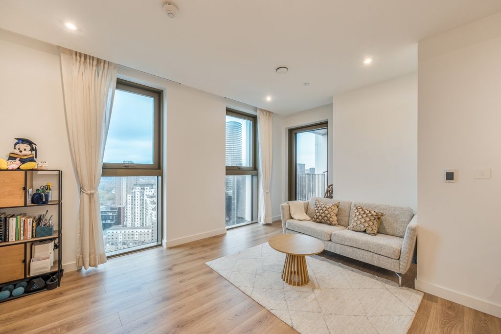 Property photo 1 of 22 1376547-16-691137...