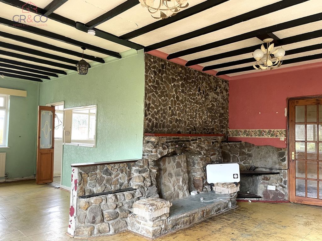 Property photo 3 of 18 Not Specified