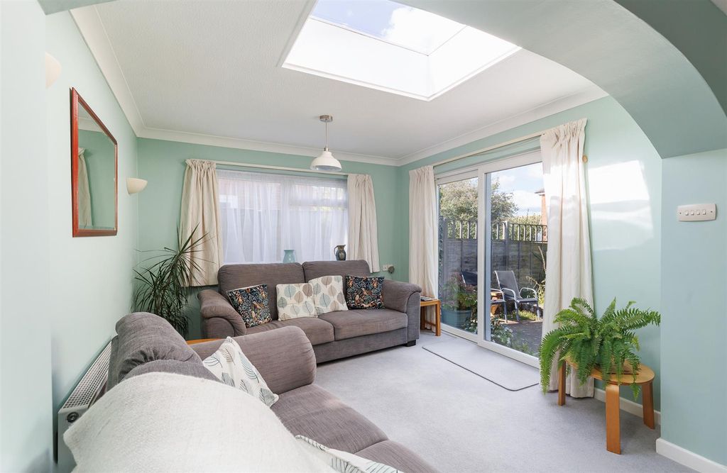 Property photo 3 of 30