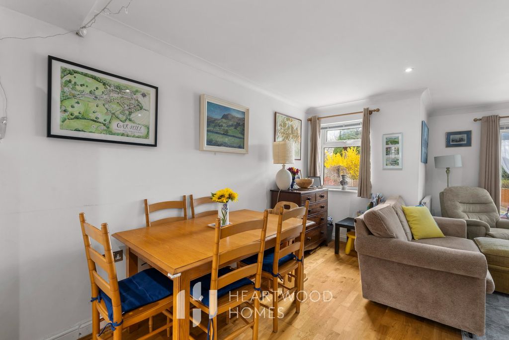 Property photo 3 of 23