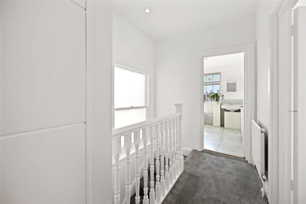 Property photo 2 of 11 Picture No. 01