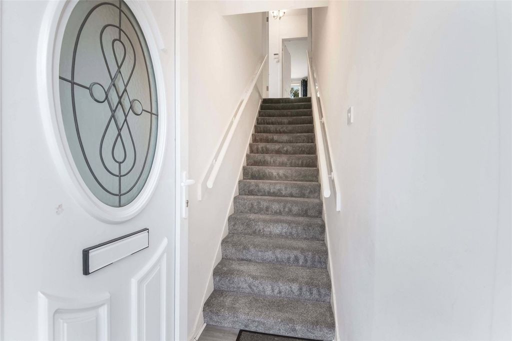 Property photo 3 of 21 Picture No. 02