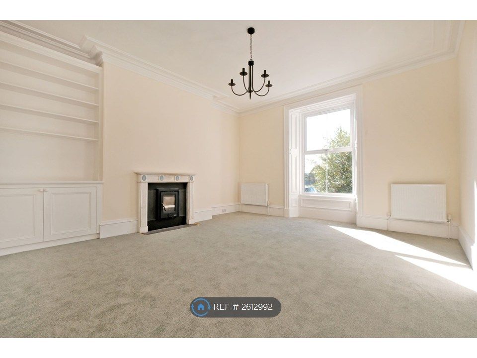 Property photo 3 of 31 Drawing Room