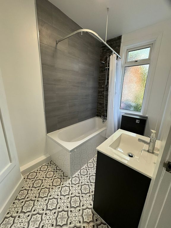 Property photo 2 of 10 Gallery