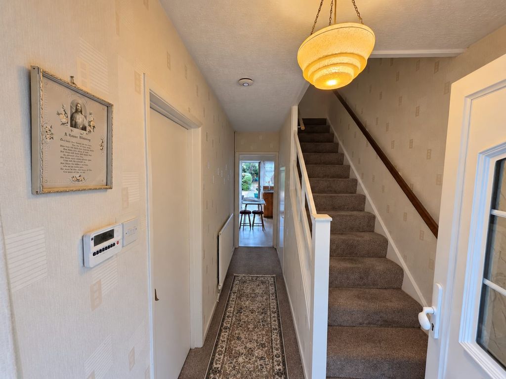 Property photo 2 of 26