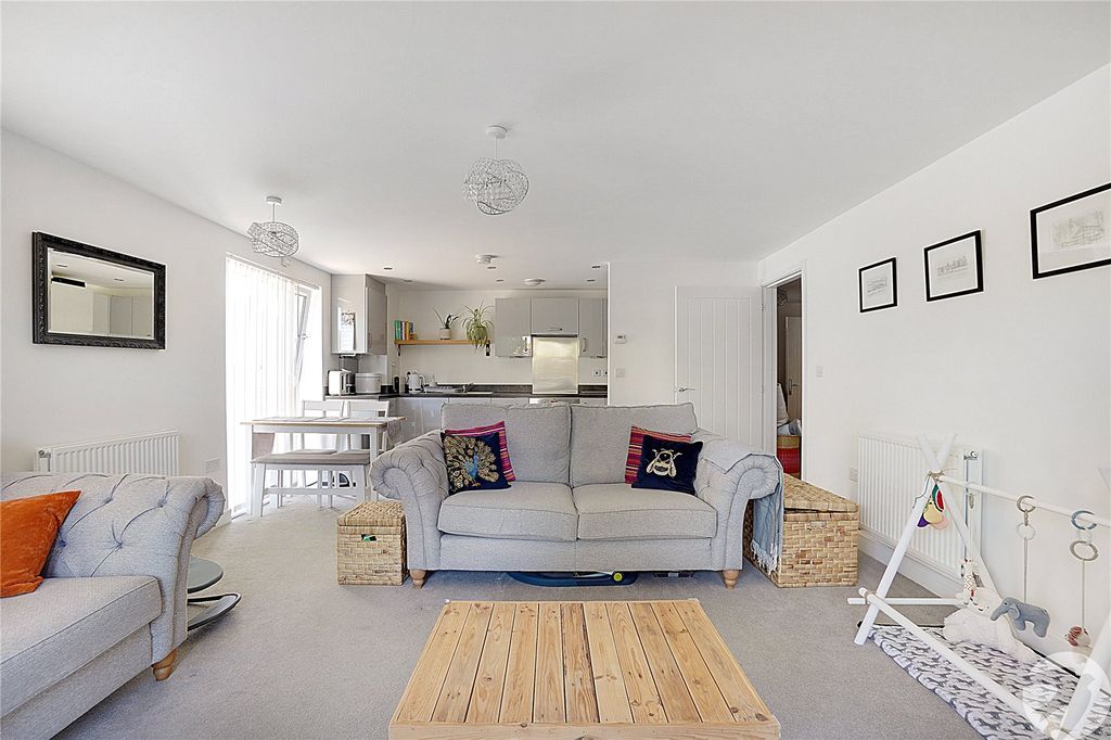 Property photo 2 of 18 Open Plan Living
