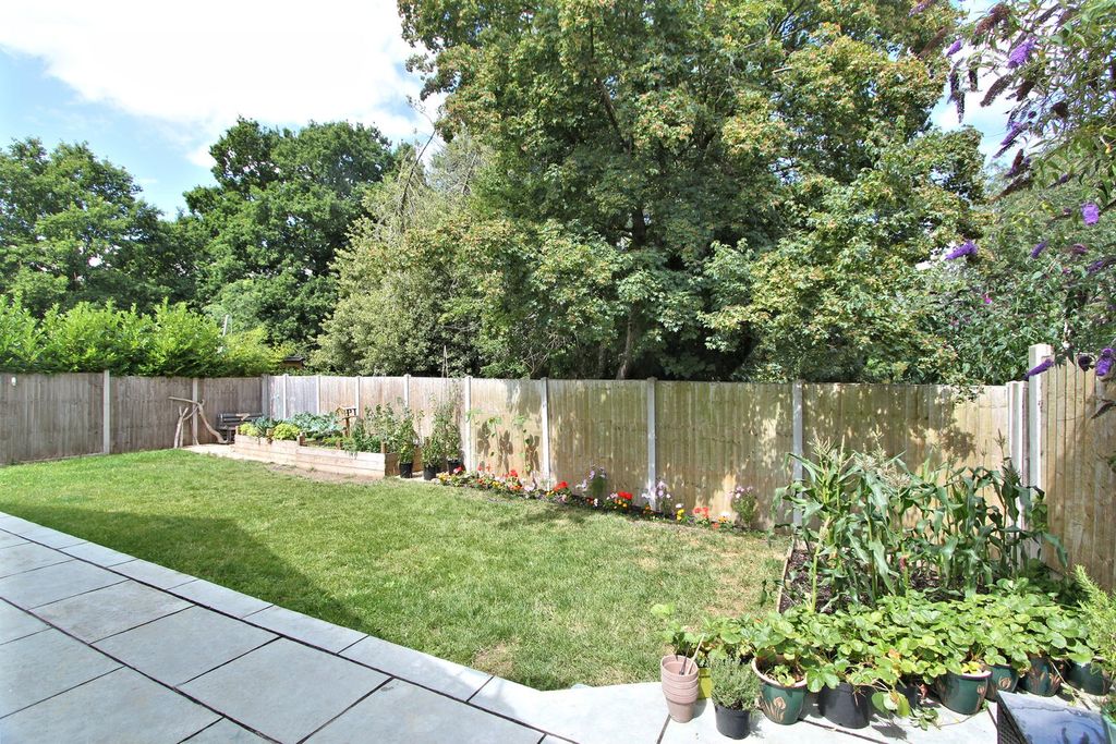 Property photo 2 of 20