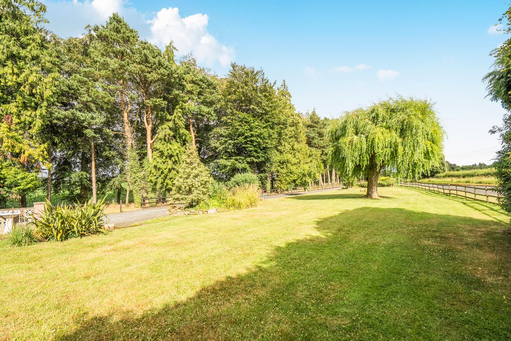 Property photo 2 of 23 1480346-19-6A442E90c0A65