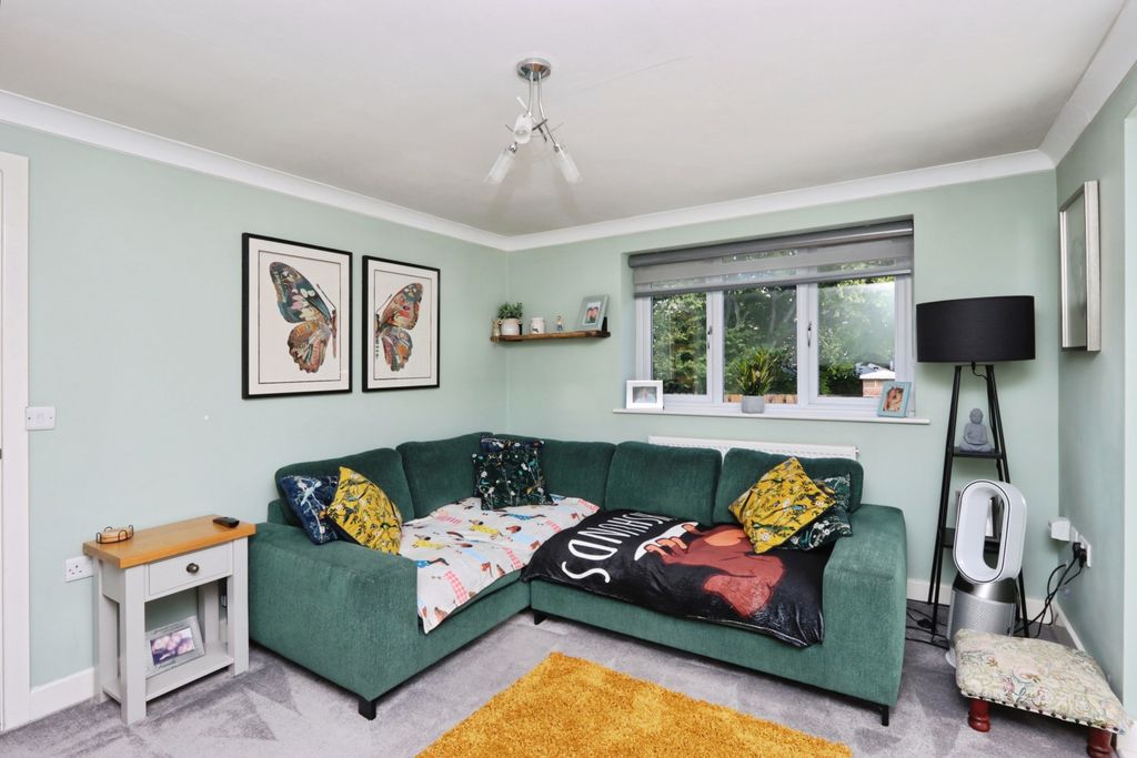 Property photo 3 of 17
