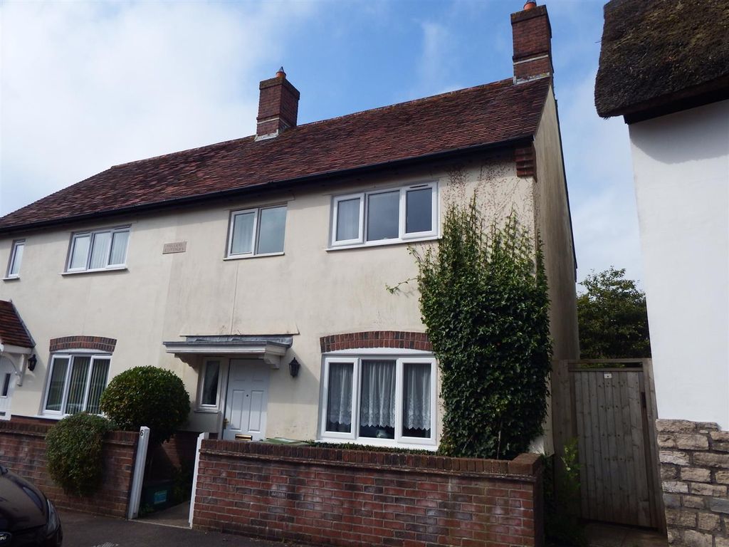 Property photo 1 of 11
