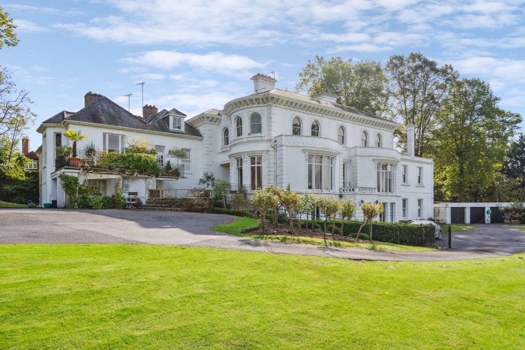 Property photo 3 of 26 Picture No. 24