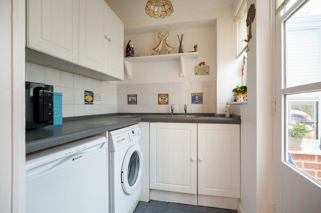 Property photo 3 of 24