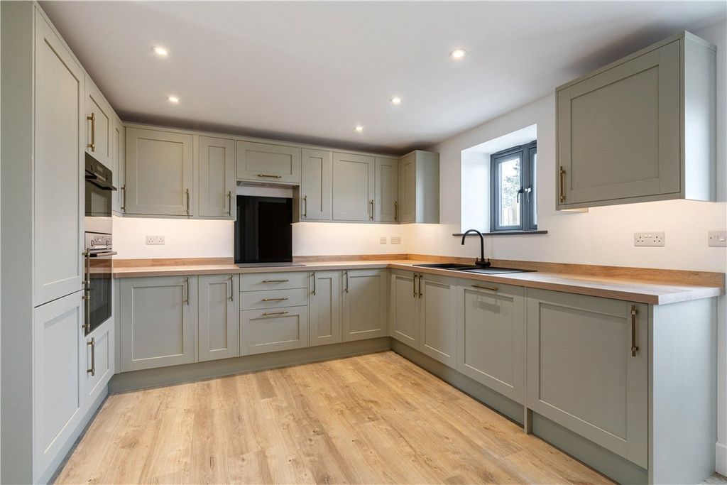 Property photo 3 of 22 Picture No. 86