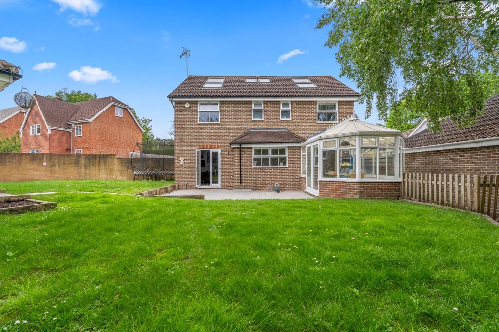 Additional image 27 of 6 bed detached house for saleRoyal Oak Drive, Crowthorne, Berkshire RG45