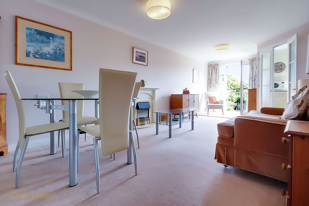 Property photo 2 of 13 Sittting Room