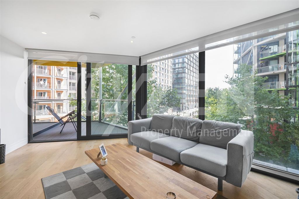 Property photo 1 of 20 Reception