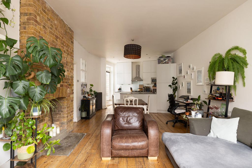 Property photo 1 of 20 19681007_N9.Jpg