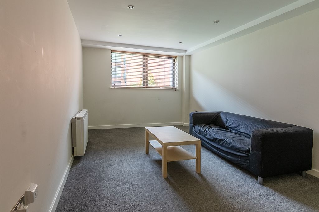 Property photo 2 of 27