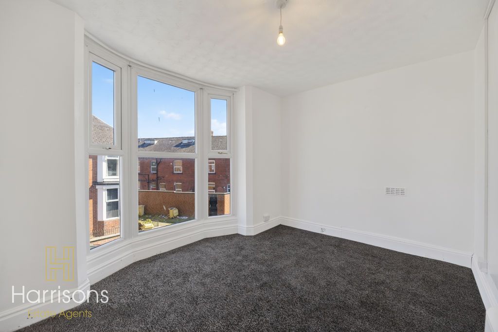 Property photo 2 of 14 Photo 1