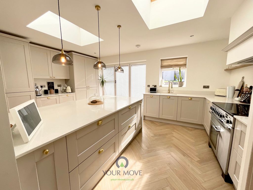 Property photo 3 of 19 Pbox-Img.Jpg