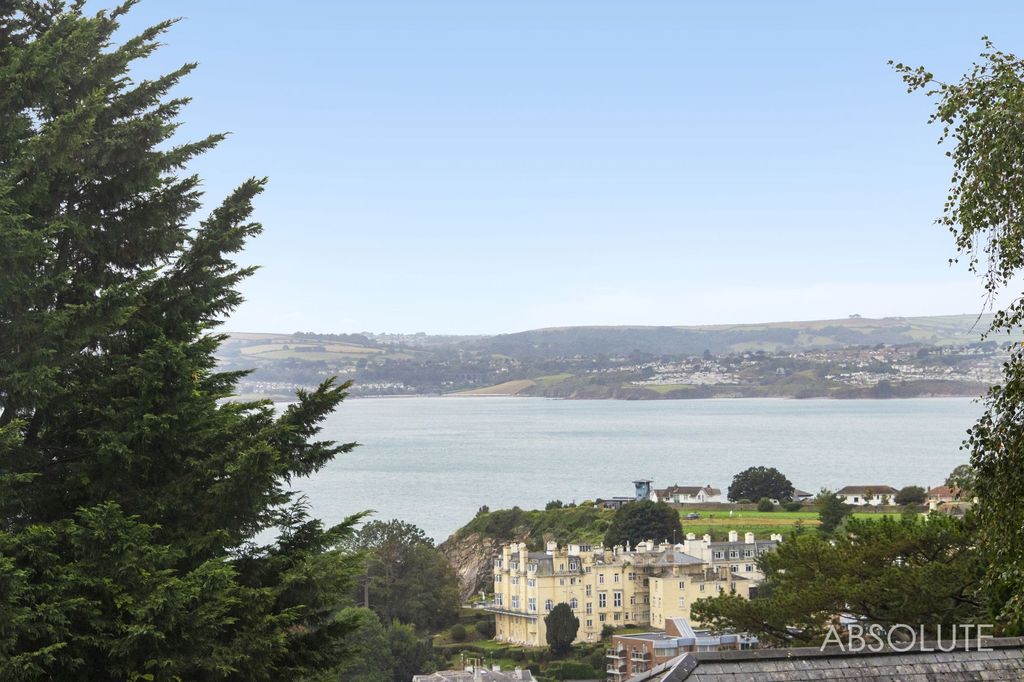 Property photo 1 of 26