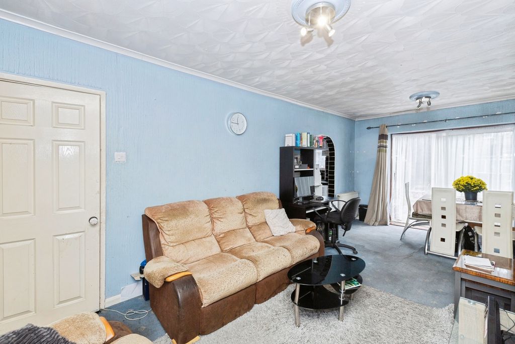 Property photo 3 of 16 Photo