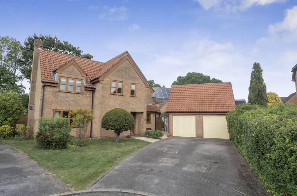 Property photo 1 of 20 Cranbourne Drive 69 (10).Jpg