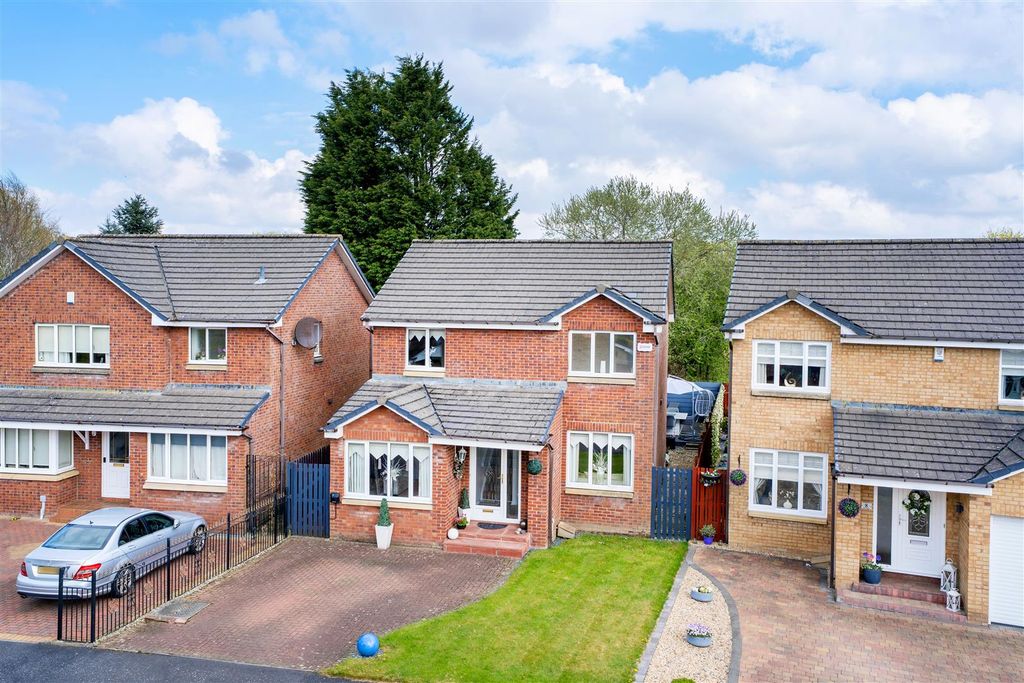 Property photo 2 of 36 10Thelaurels-7.Jpg