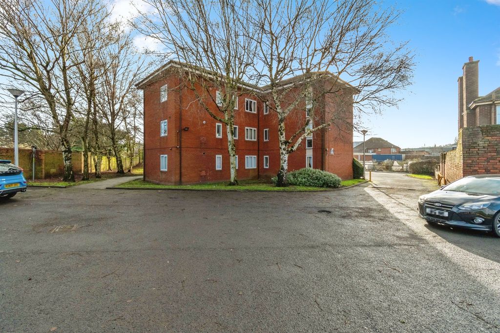 Property photo 1 of 19