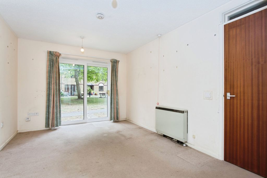 Property photo 2 of 16 Pbox-Img.Jpg
