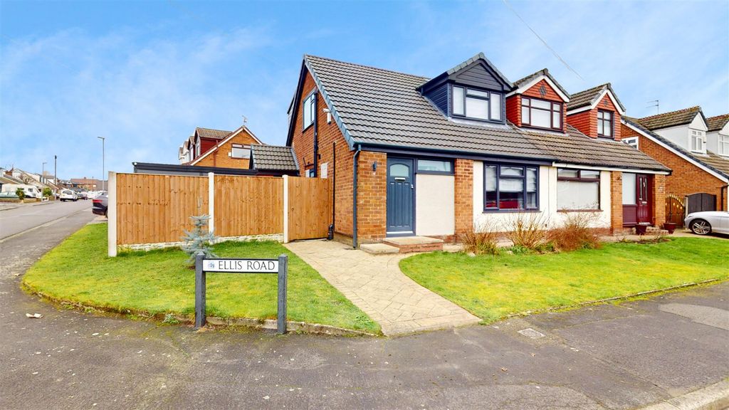 Property photo 1 of 28 Ellis Road For Sale