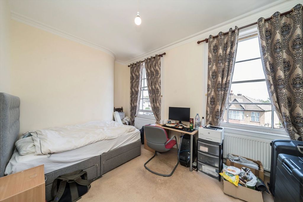Property photo 3 of 4