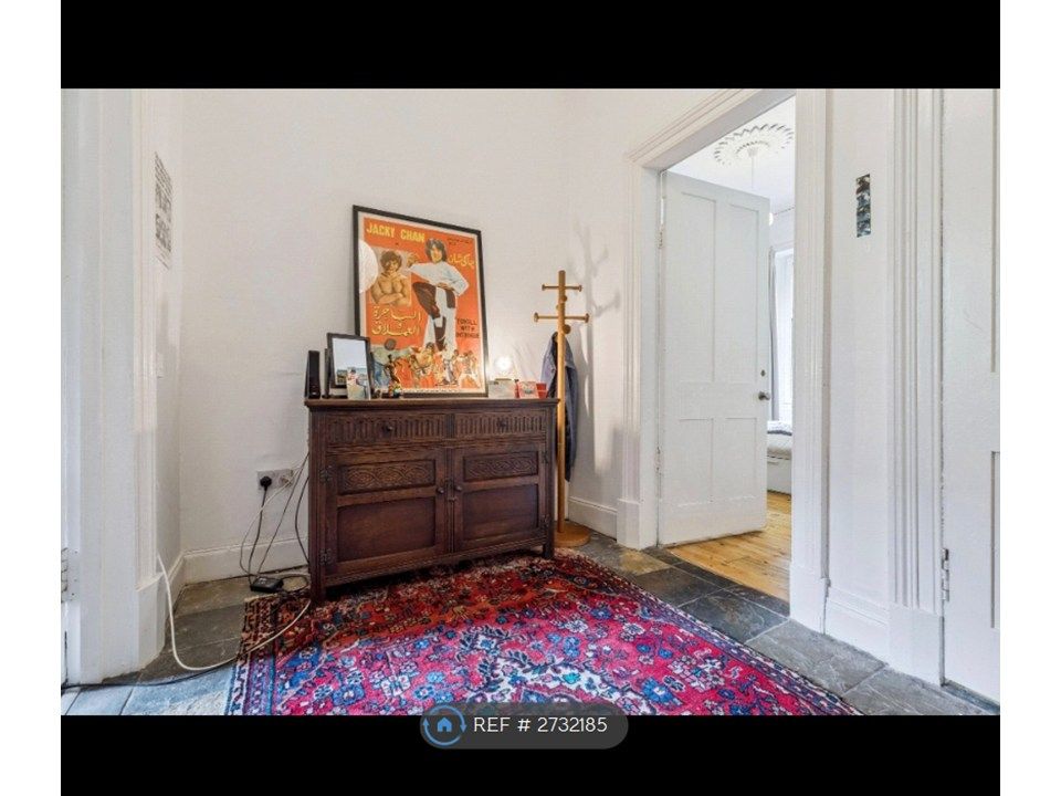 Property photo 3 of 35