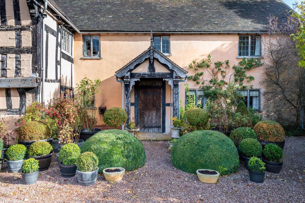 Property photo 3 of 47 Image