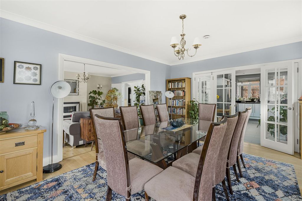 Property photo 2 of 11 12_61721.Jpg