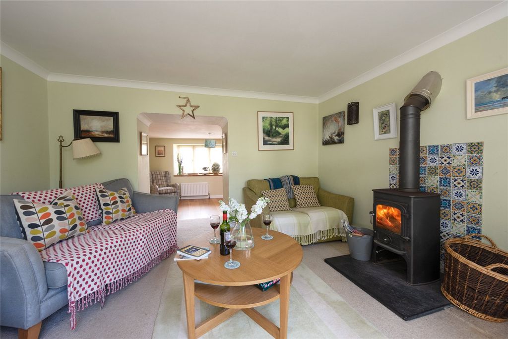 Property photo 2 of 13 Picture No. 02
