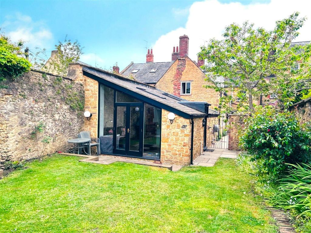 Property photo 1 of 18