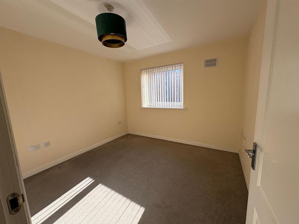 Property photo 3 of 5 B1123Fa9-d3d0-45d7-B25A-46c929E04E85.Jpeg