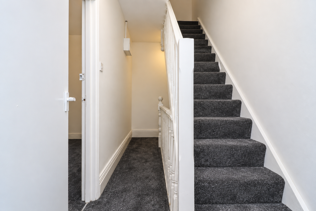 Property photo 3 of 10 Hallway