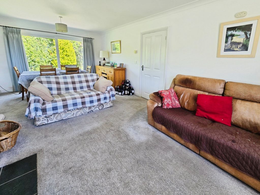 Property photo 2 of 16 Living Room