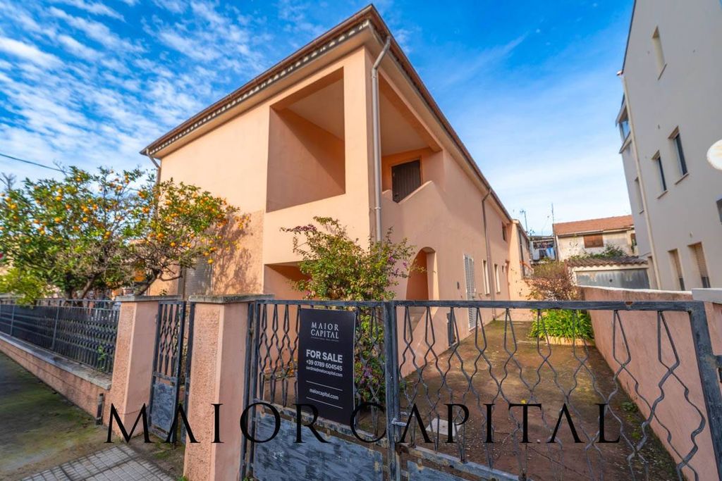 Property photo 2 of 27