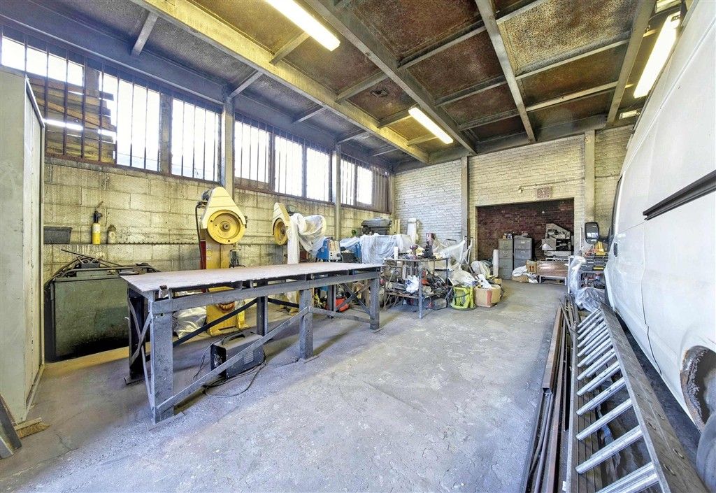 Property photo 3 of 9