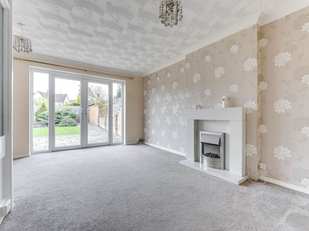 Property photo 2 of 19 Lounge