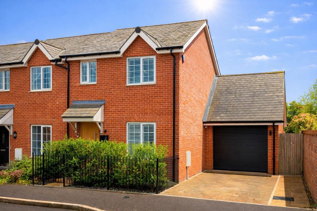 Property photo 1 of 15 3142009A-435A-4d37-9F18-116B04Bbf172.Png